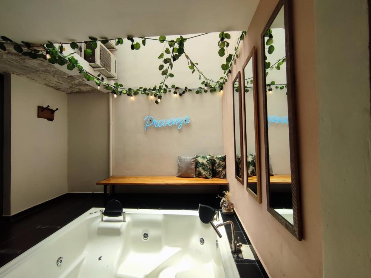 Casa Jiwa In Provenza Holiday home *