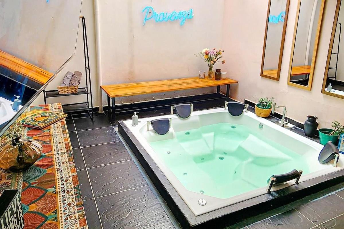 Casa Jiwa In Provenza Holiday home